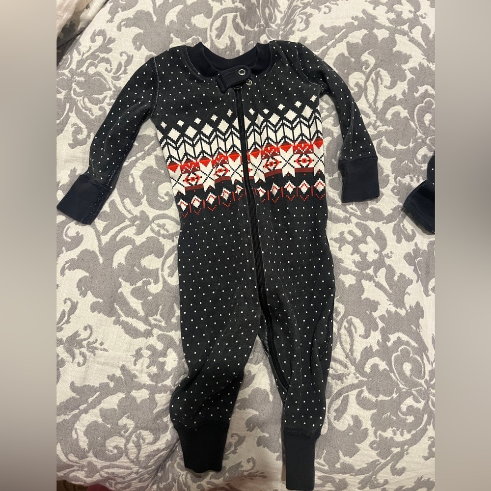 Hannah Anderson EUC Black Fair Isle Pajamas - 2 sizes available for kids